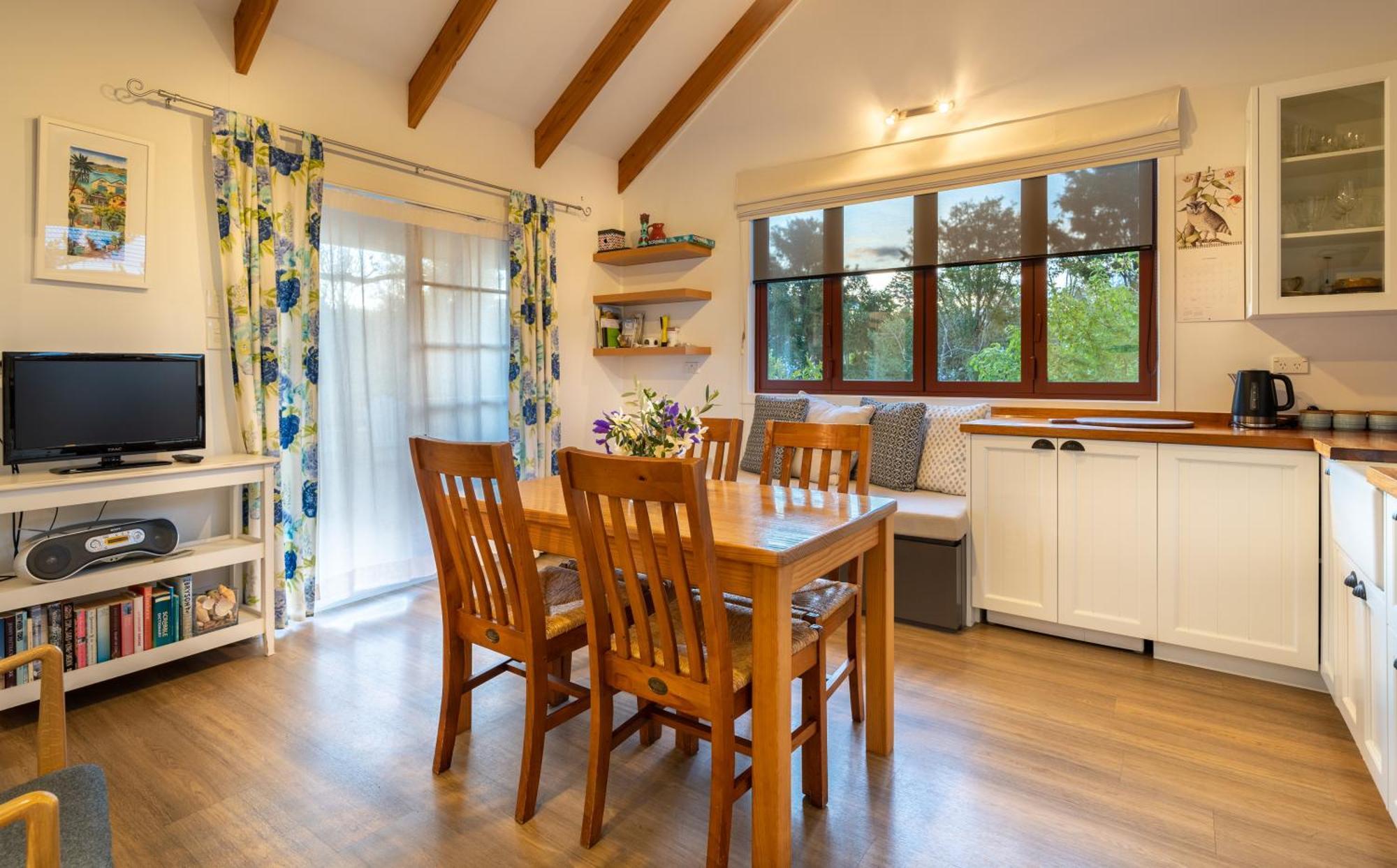 Tasman Village Cottage Kültér fotó